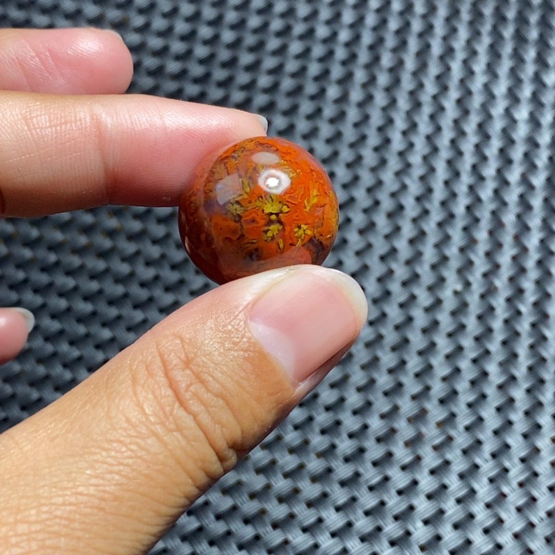 玛瑙/玉髓战国红未镶嵌雾***手