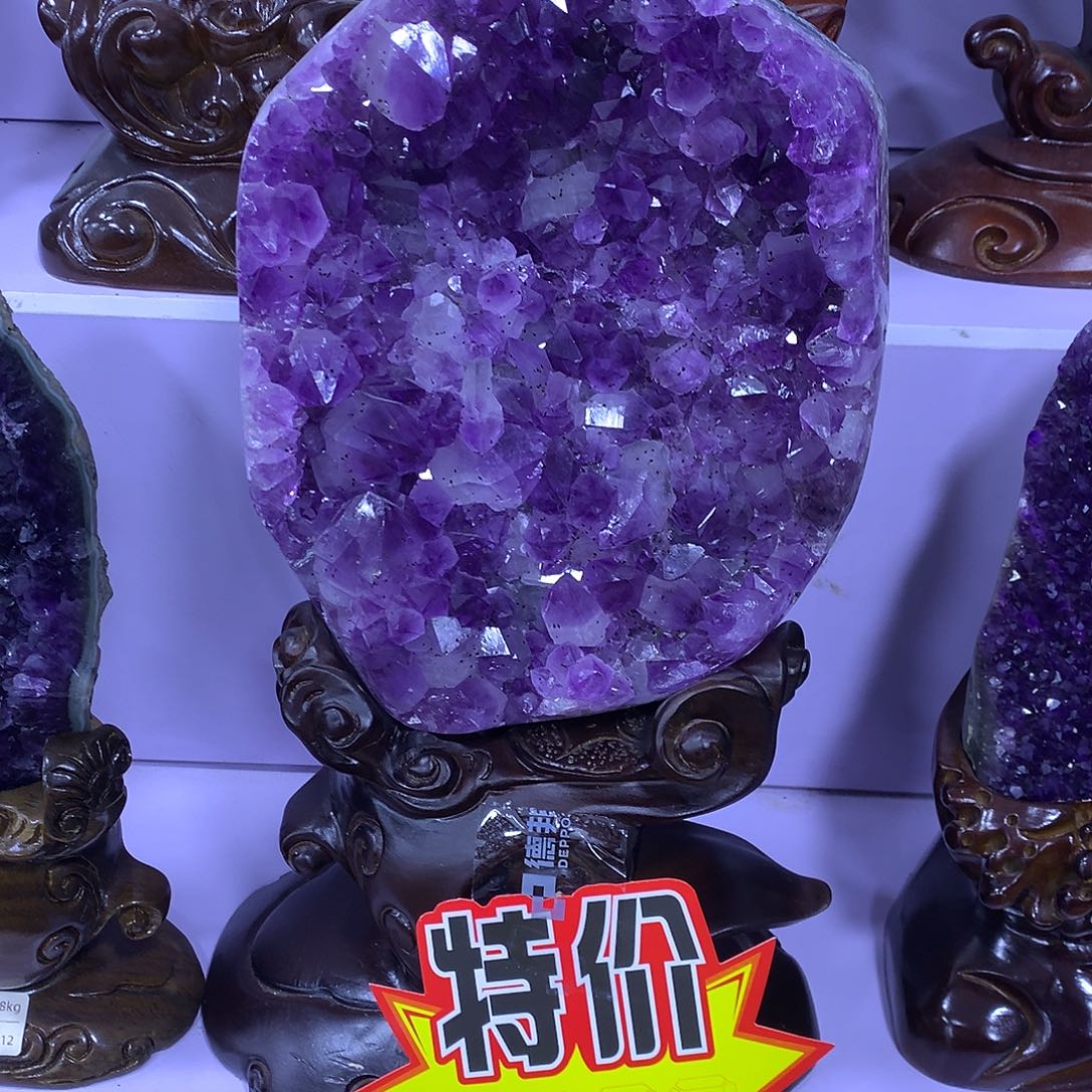 未镶嵌水晶大型摆件（非配饰）