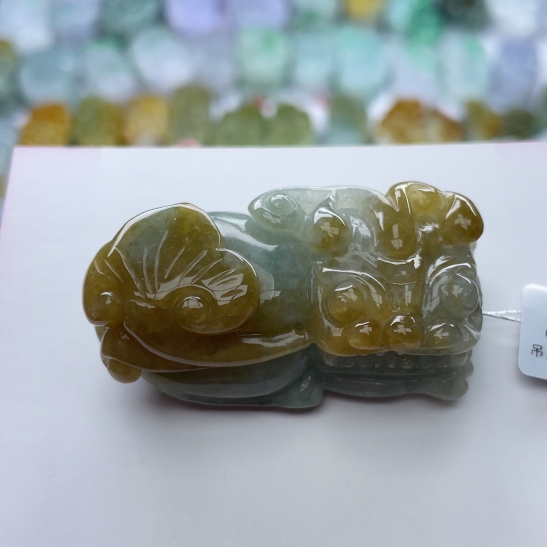 翡翠颈饰未镶嵌貔貅