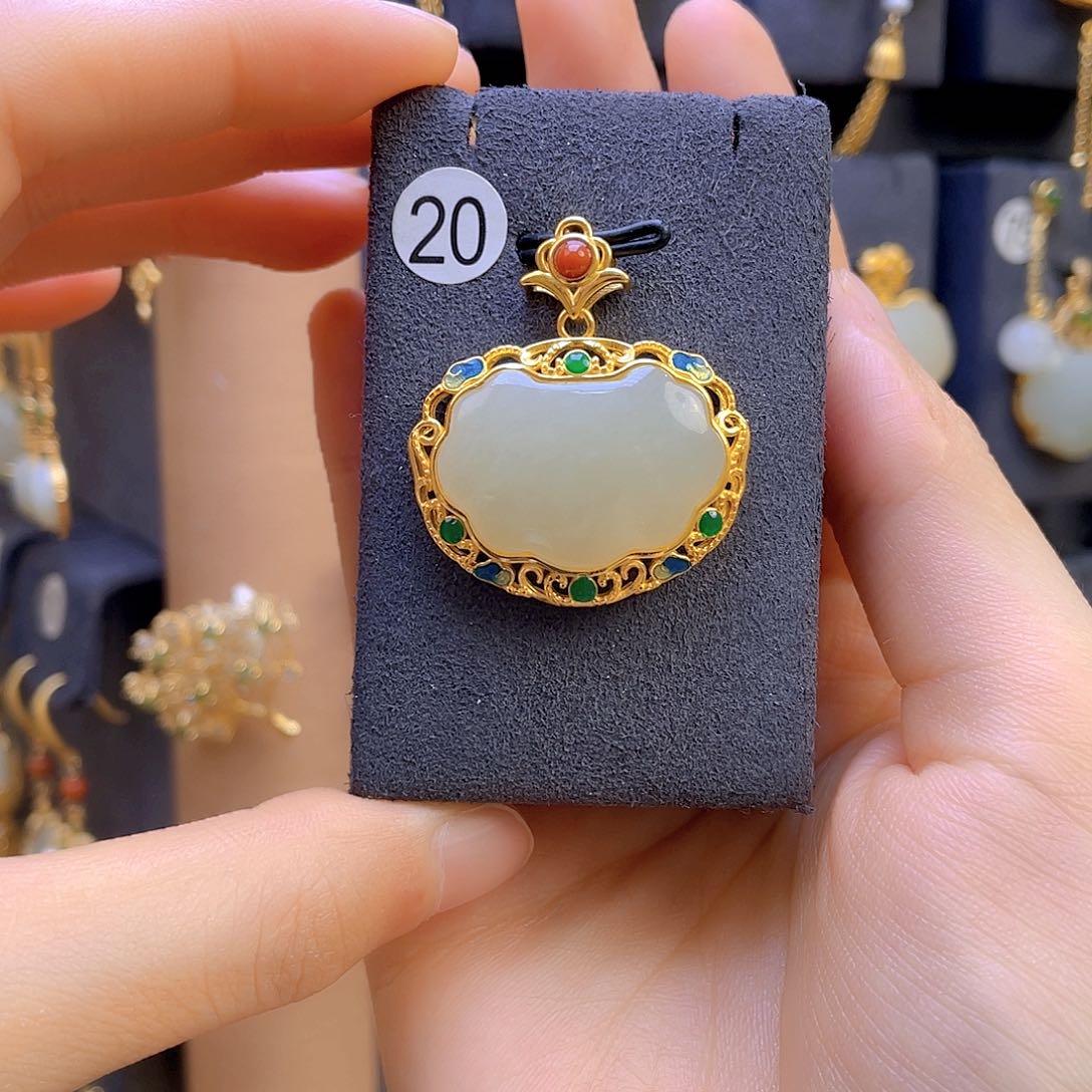 和田玉颈饰银S925镀金镶嵌