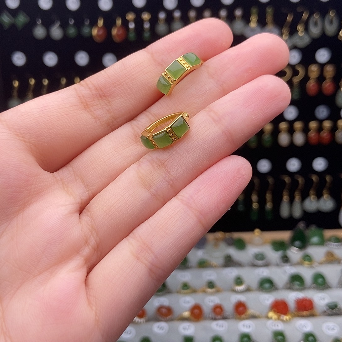 银S925镀金镶嵌和田玉耳饰