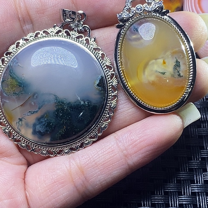 时***浅玛瑙/玉髓未镶嵌颈饰