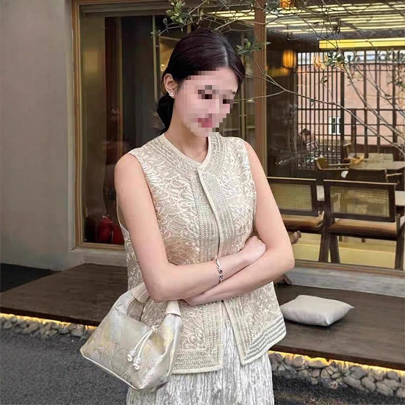 重工钉珠国风刺绣马甲女2025春夏款新中式时尚坎肩上衣外套背心女