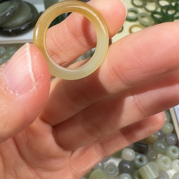 方***昀和田玉（糖玉）未镶嵌戒指17.3内径100