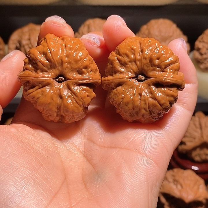 文玩核桃把件6*35三角蛙