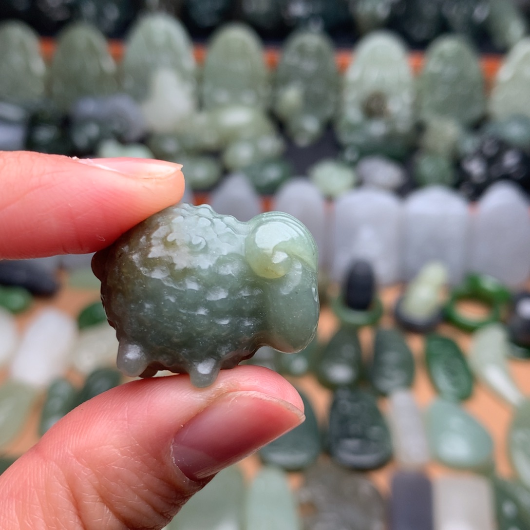 和田玉颈饰未镶嵌挂件88