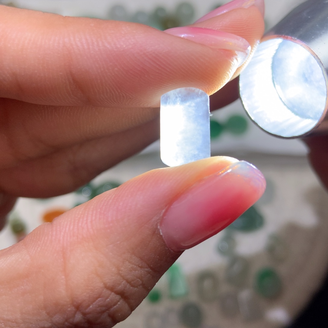 翡翠散珠11.8*7.1*4.3正白冰马鞍戒