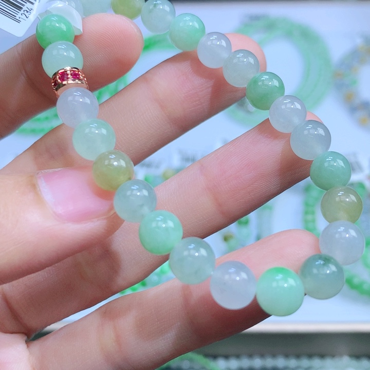 翡翠手链未镶嵌翡翠