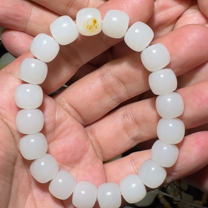 和田玉（糖玉）手链未镶嵌M***o