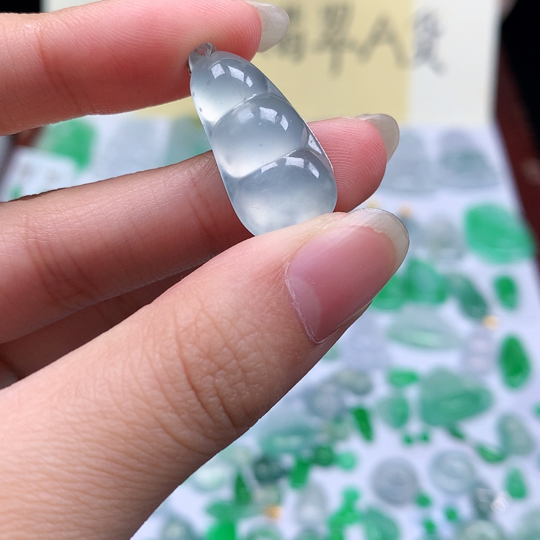 翡翠裸石缅甸天然A货翡翠冰种豆子