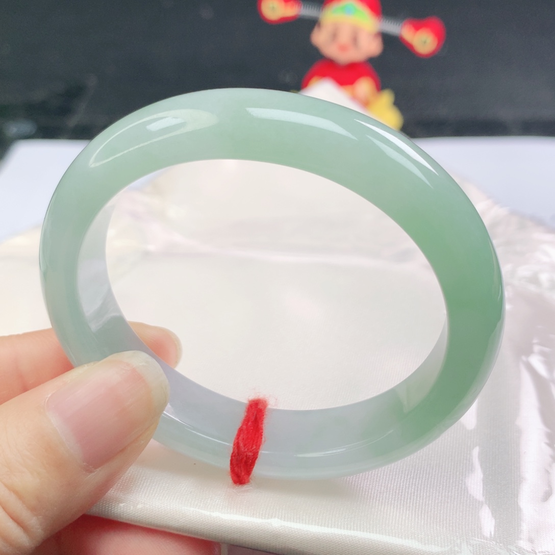 翡翠未镶嵌手镯（贵妃镯）