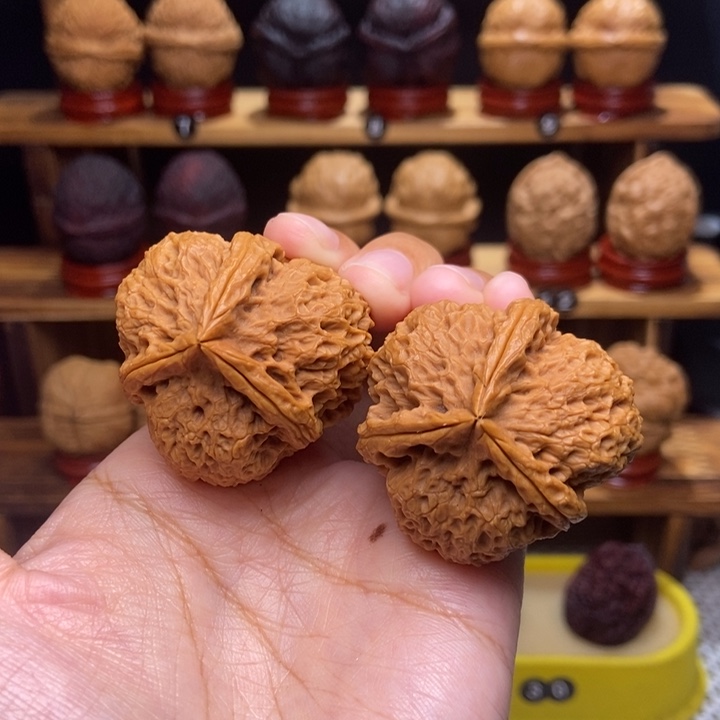 文玩核桃吊坠天狼15