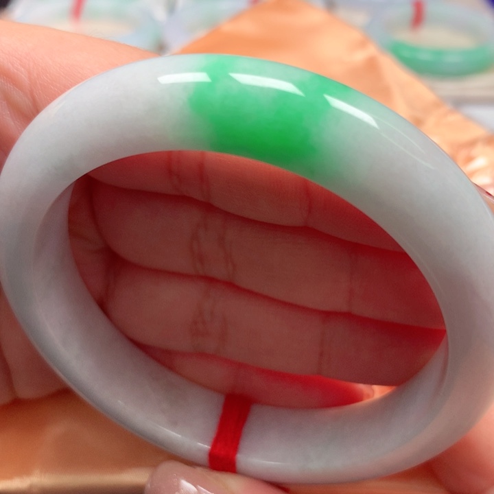 翡翠手镯未镶嵌阳绿15