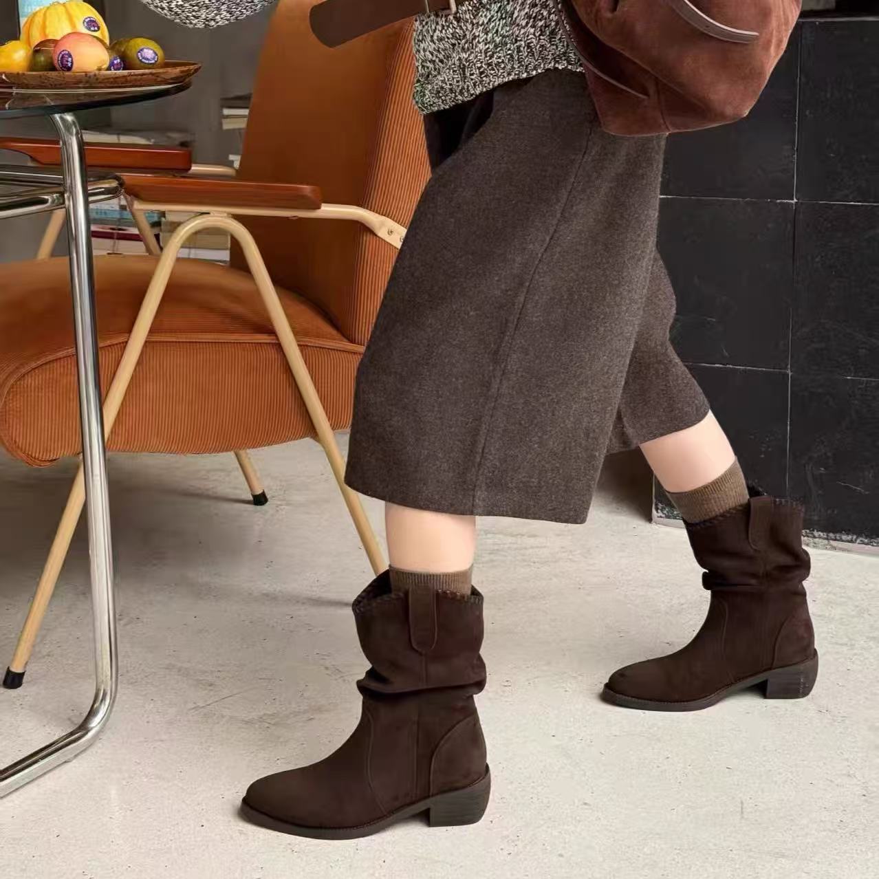 2025秋冬新款堆堆短靴美拉德V口西部牛仔复古皱褶女靴55217-1C