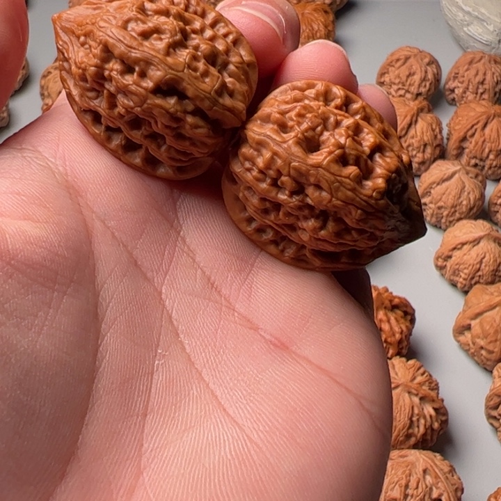 Z***文玩核桃吊坠30全品鸡心