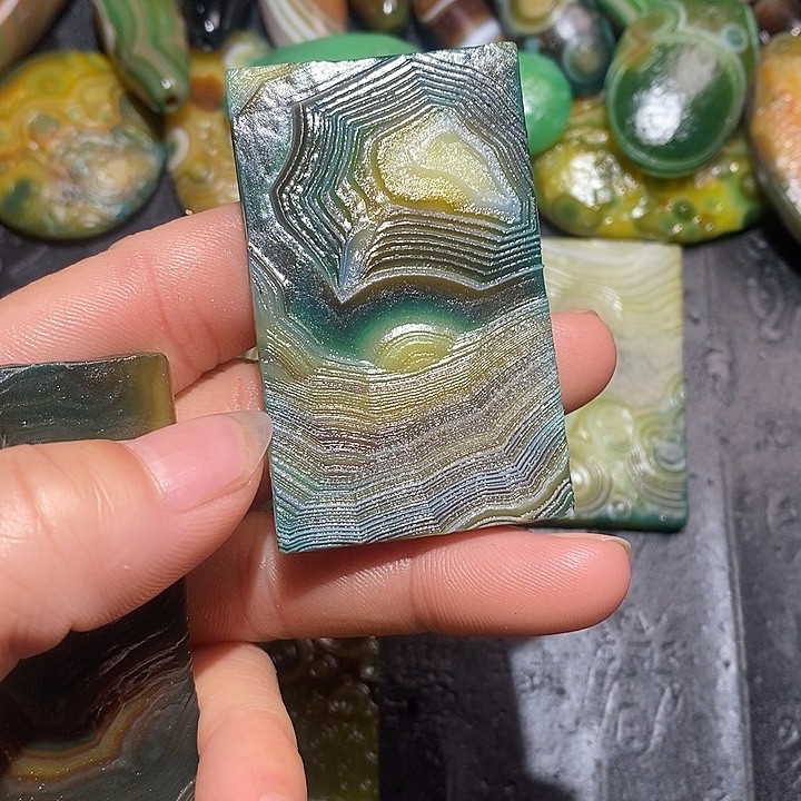 坐***时玛瑙/玉髓合金颈饰