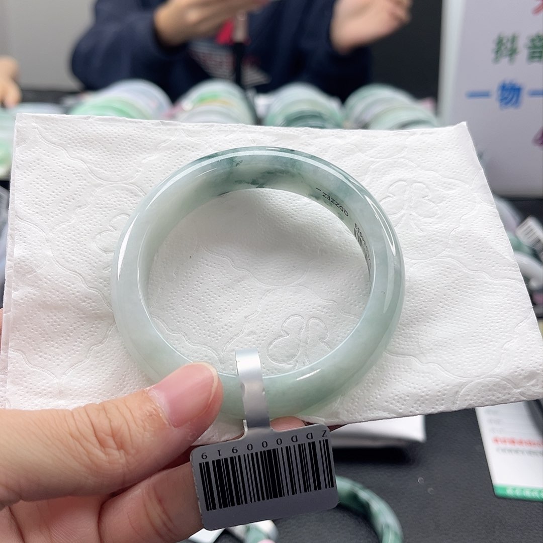未镶嵌手镯翡翠翡翠18