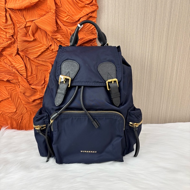99新 BURBERRY/博柏利 蓝色中号双肩包/XC00635/单肩香菜奢品经典