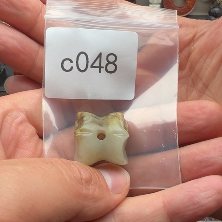 蝉***人和田玉未镶嵌珠宝半成品