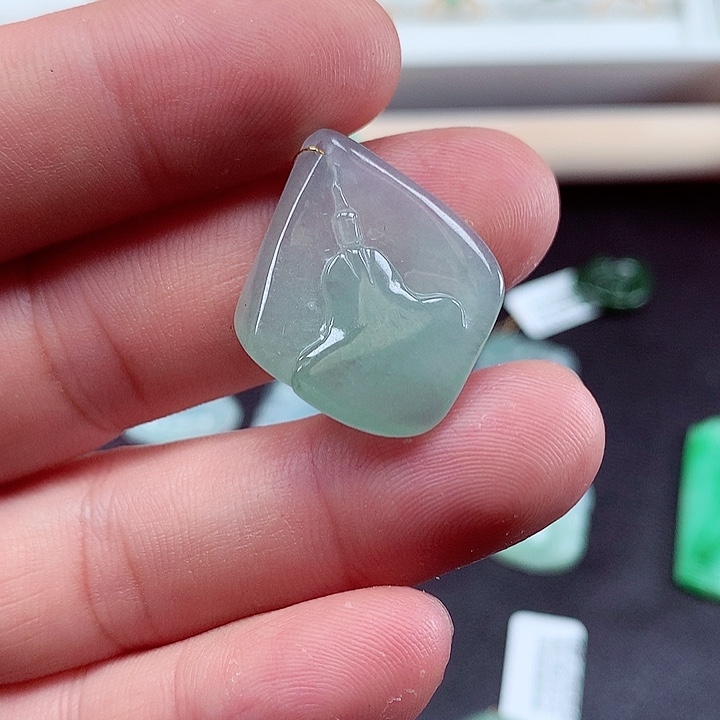 翡翠吊坠(不含链)未镶嵌