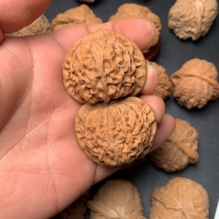 文玩核桃把件41宫灯40