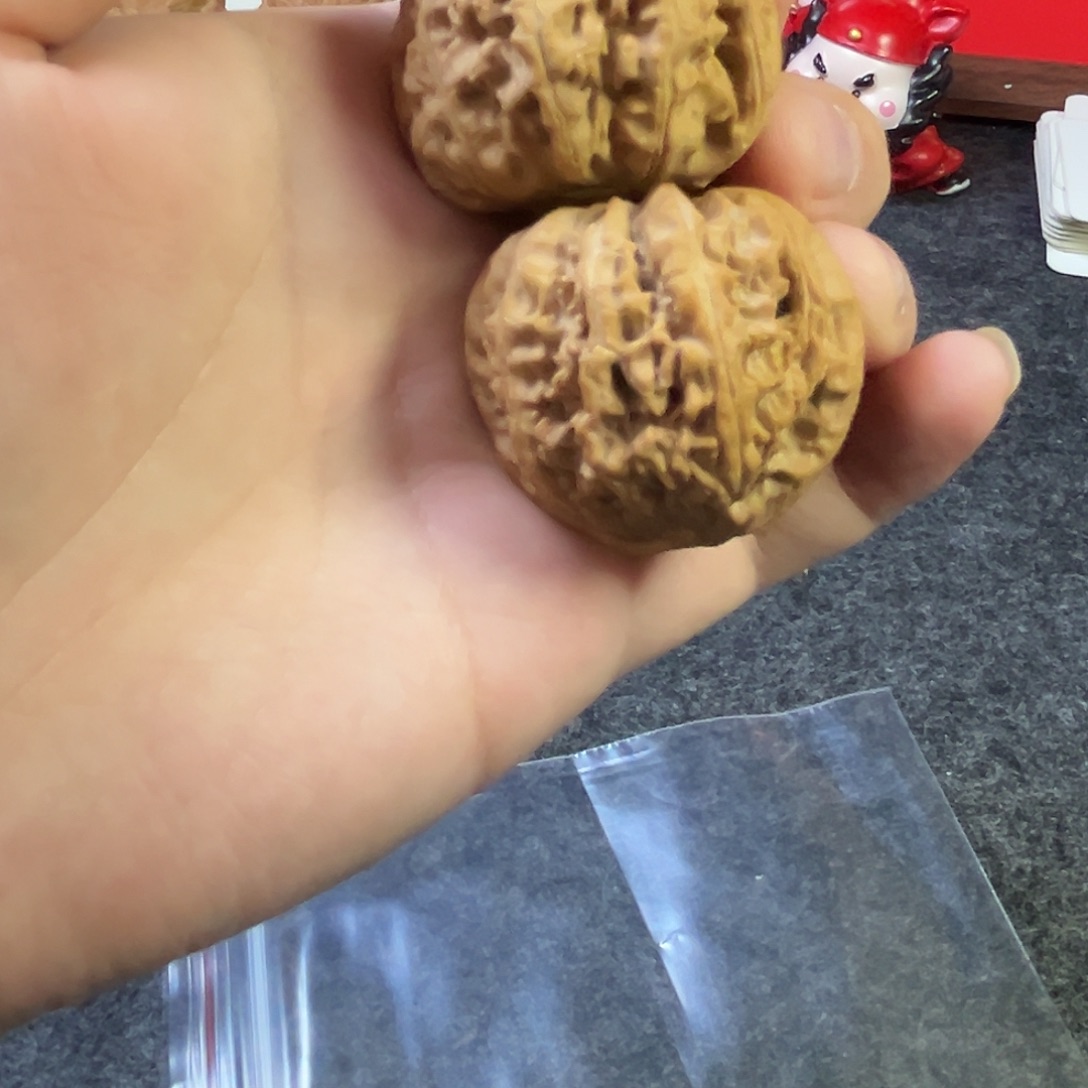 文玩核桃把件全品球白