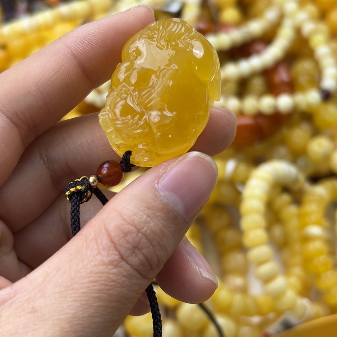 琥珀珠宝奇石未镶嵌
