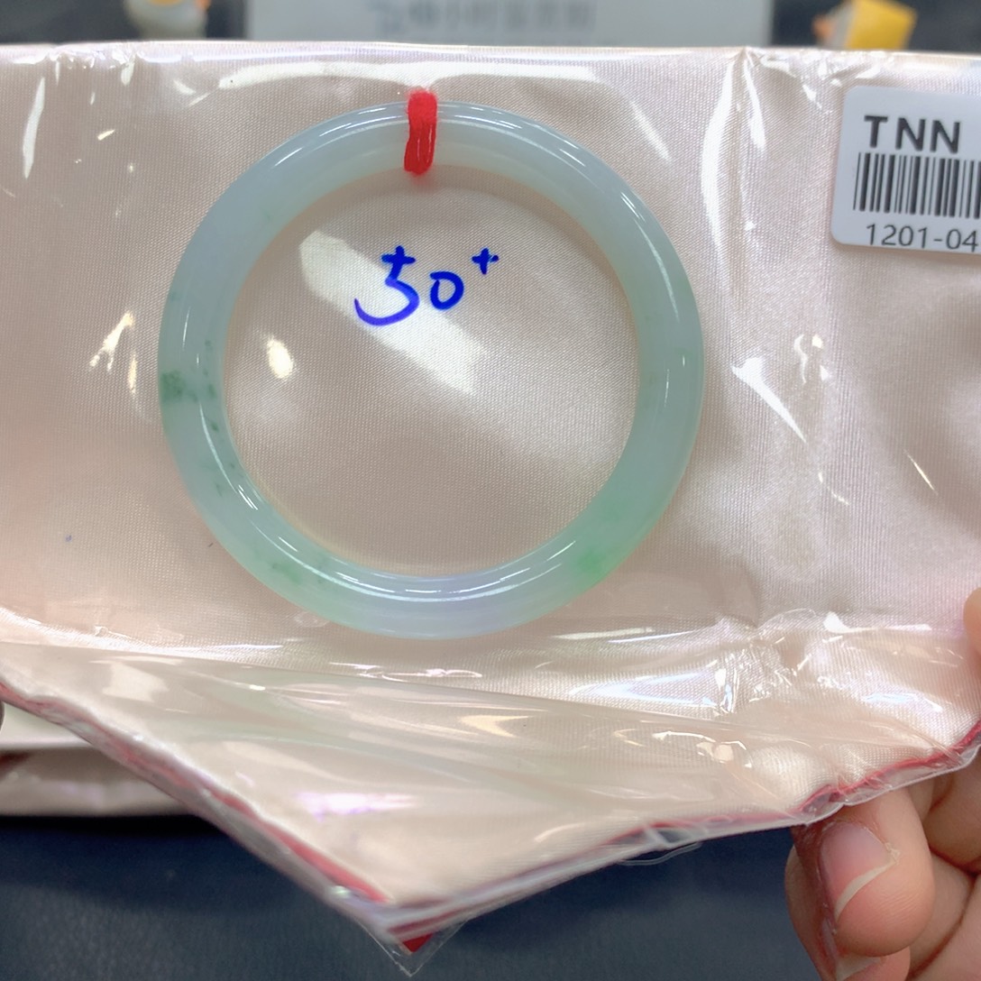 翡翠未镶嵌手镯翡翠13