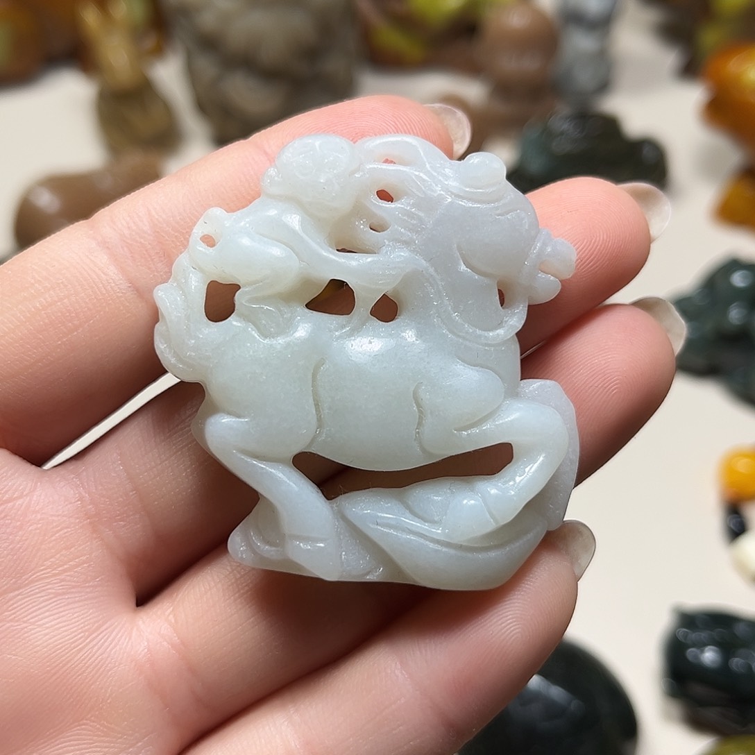 白玉菩提吊坠白玉菩提吊坠