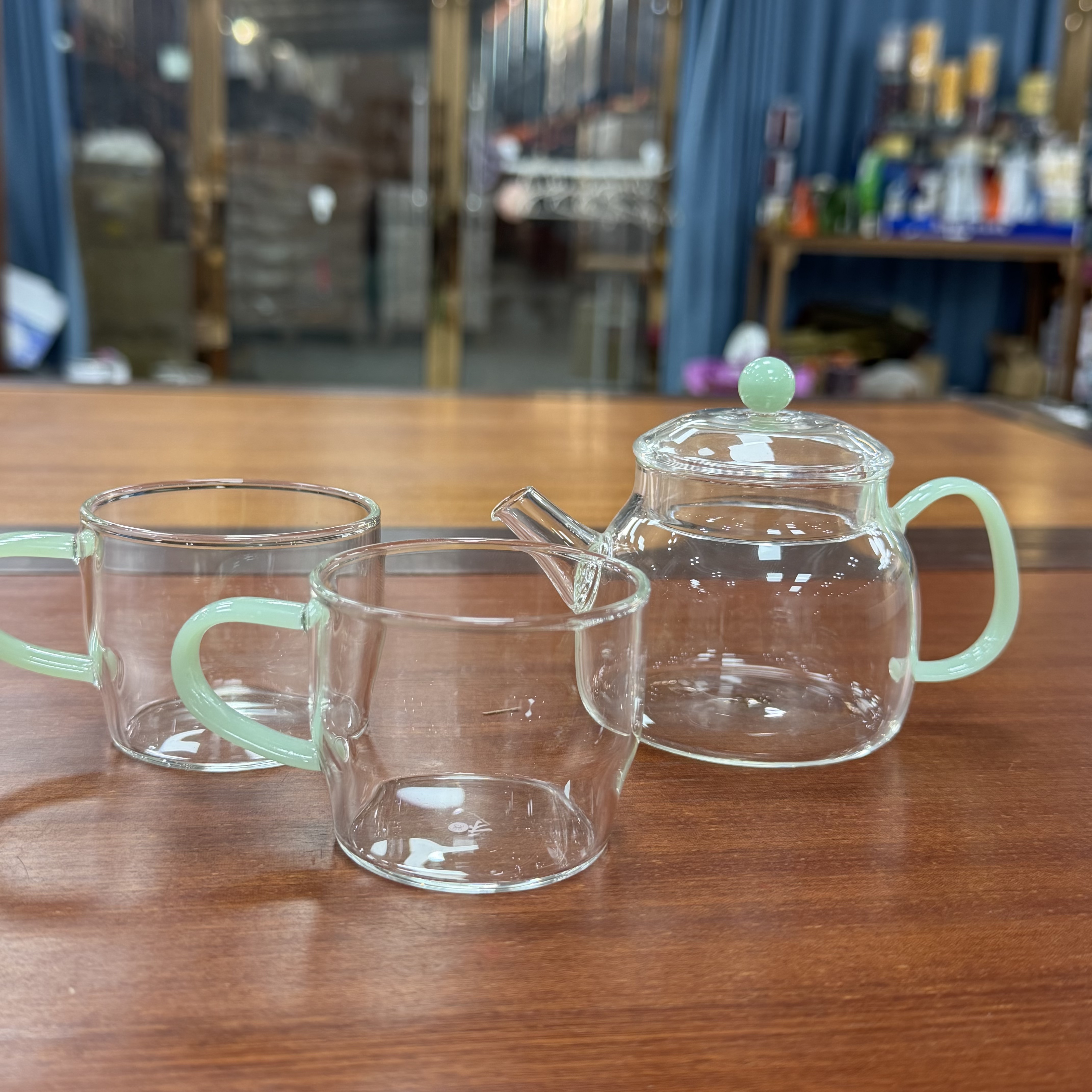 某器绿玉功夫茶壶套装一壶两杯