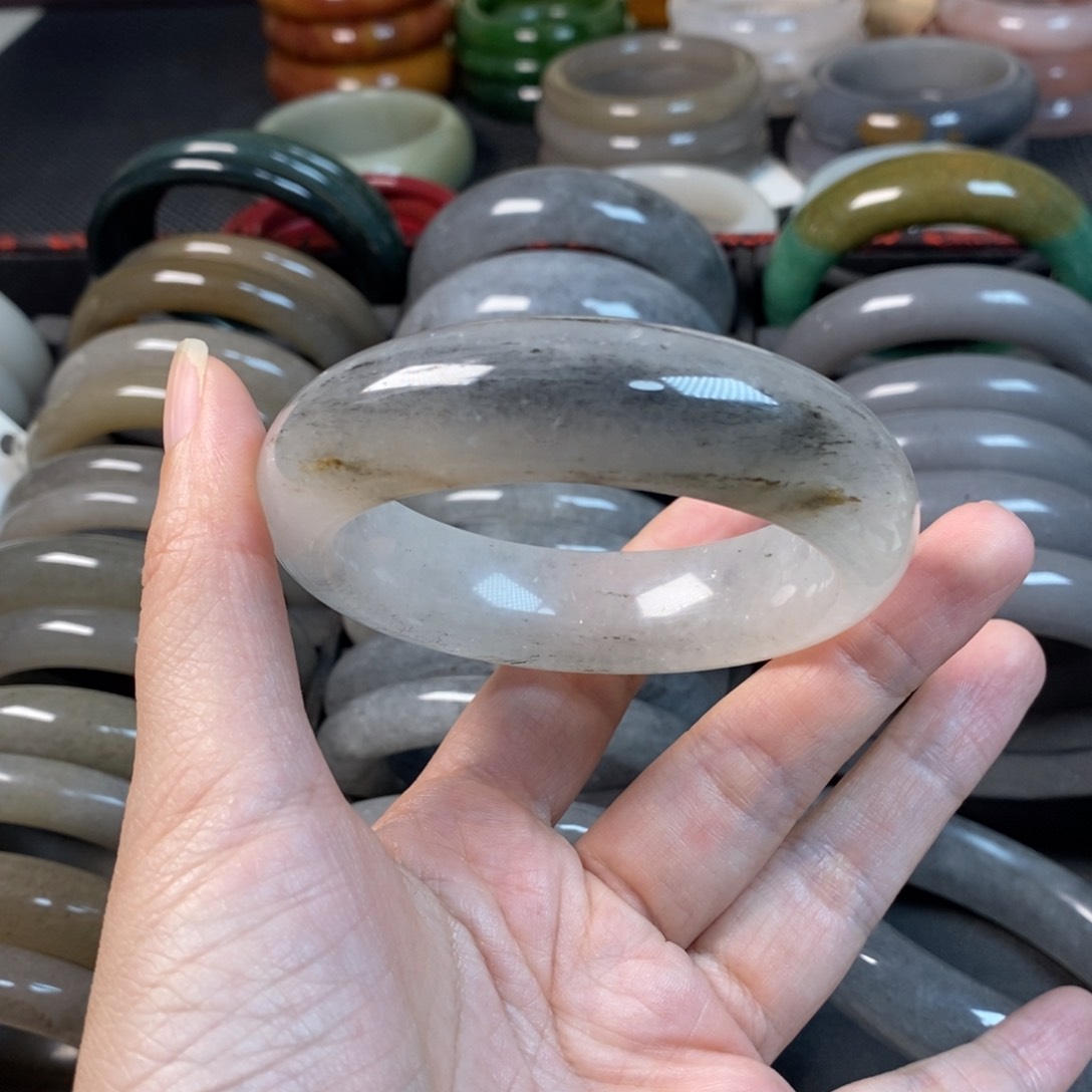 未镶嵌手镯石英质玉杨**媚