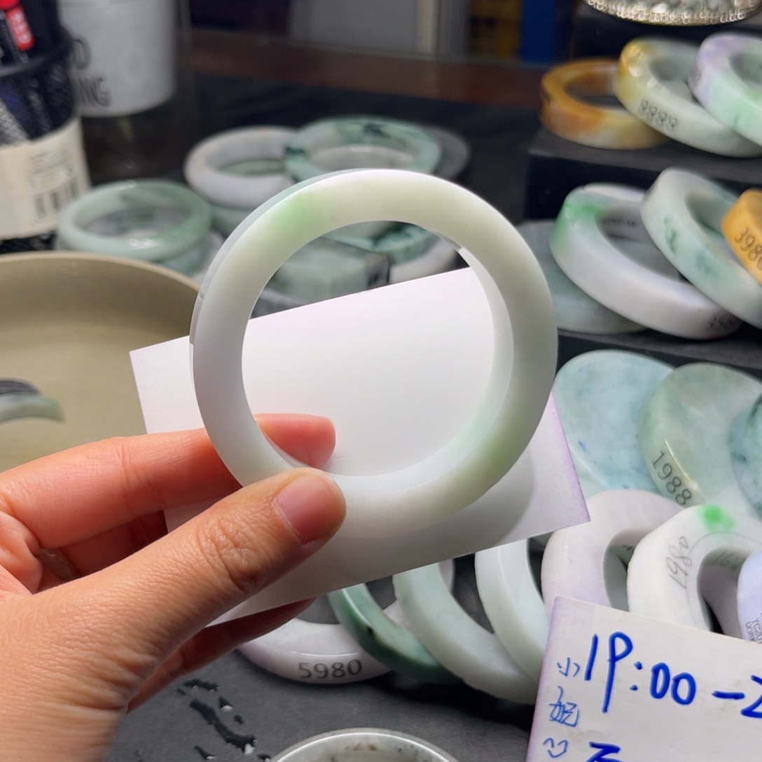 定制翡翠翡翠手镯未镶嵌