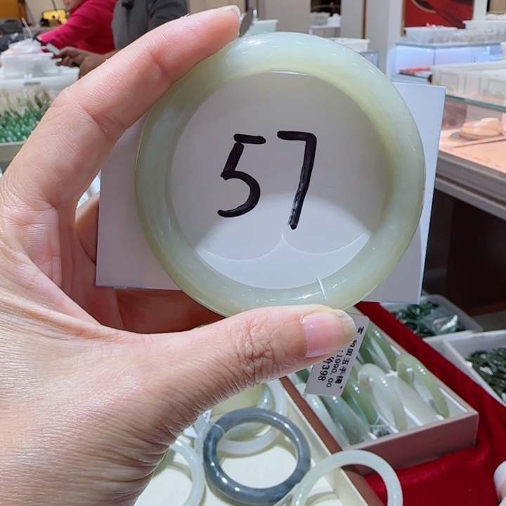 和田玉未镶嵌手镯670