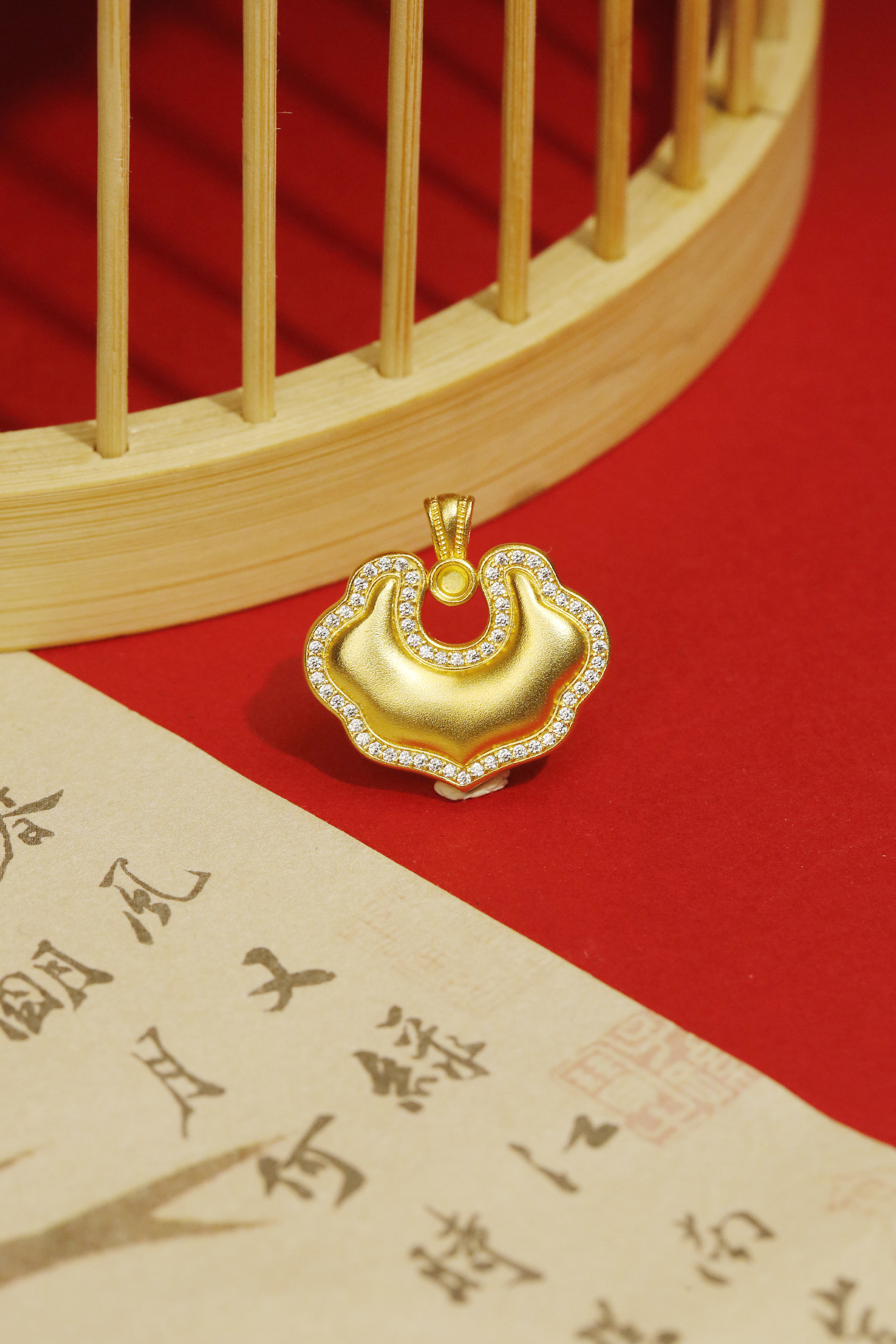 吊坠足银锆石 足银锆石平安锁吊坠