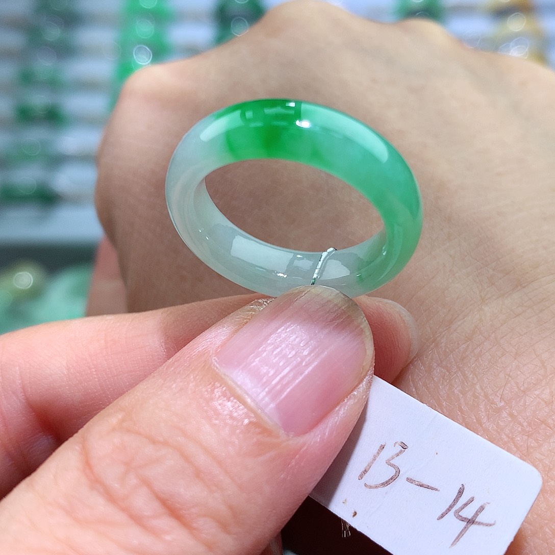 翡翠戒指未镶嵌13-14号