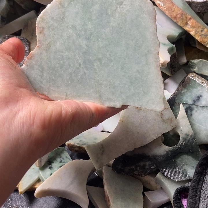 翡翠颈饰未镶嵌天然翡翠