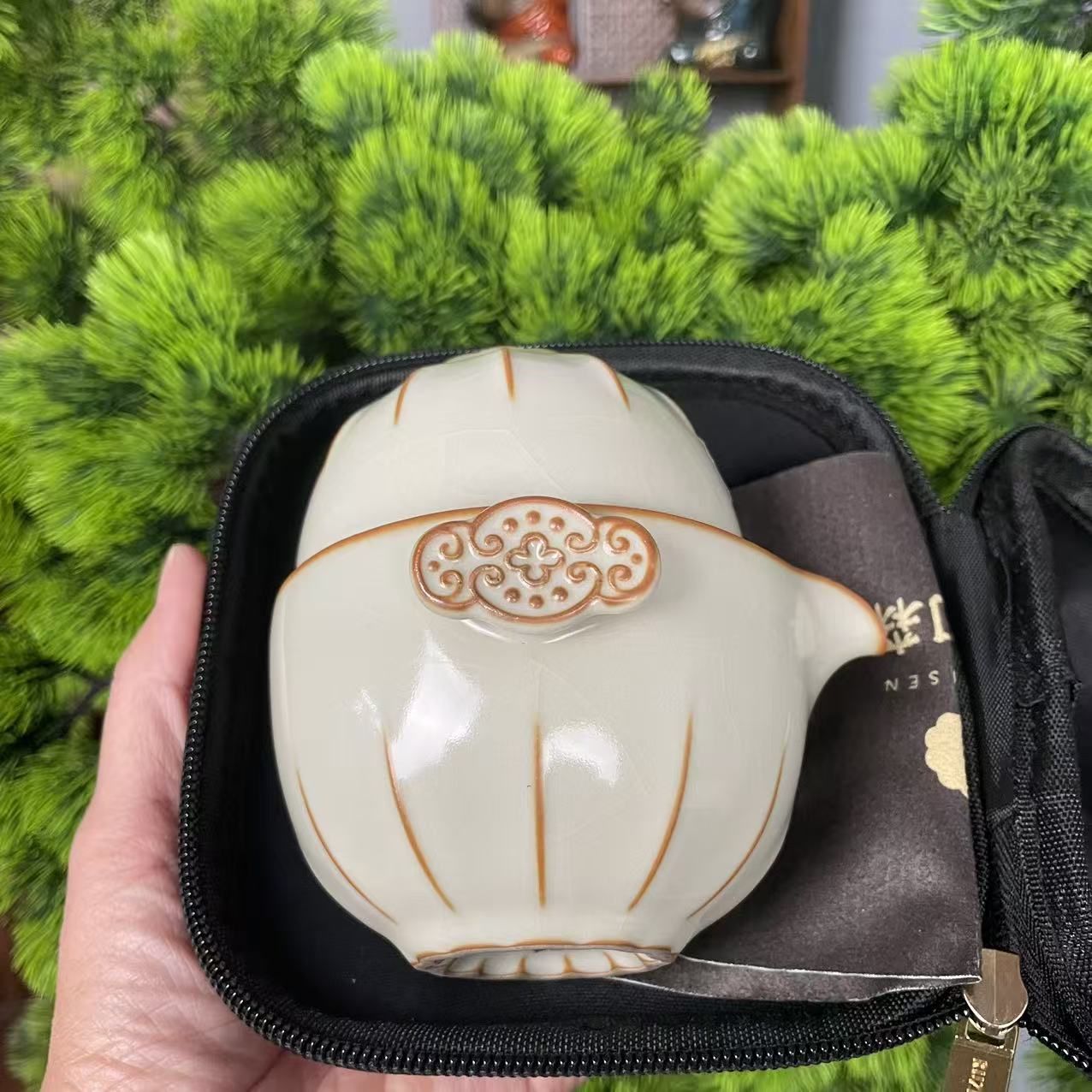 汝制森-觅色官汝 福乐元宝旅行组  AA1334