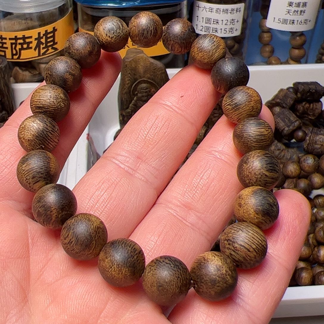 沉香手串海南老白棋1.0单圈8.8克