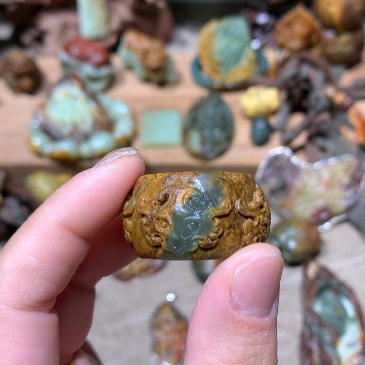 未镶嵌岫岩河磨玉（透闪石质玉）挂件暮**洋