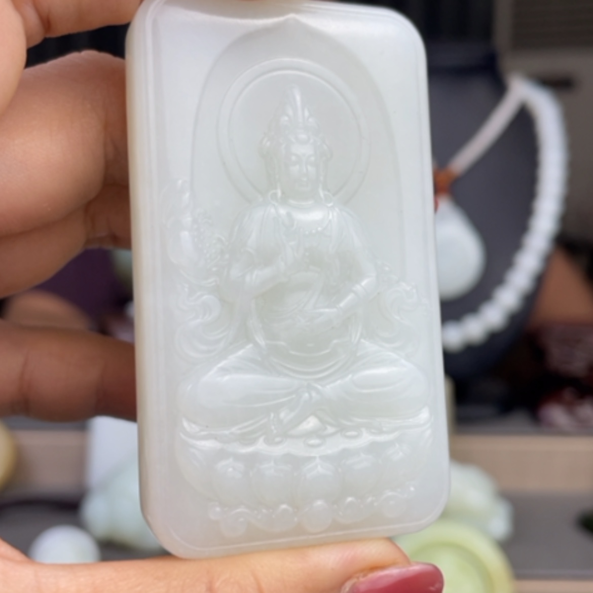 【闪购商品】颈饰未镶嵌和田玉