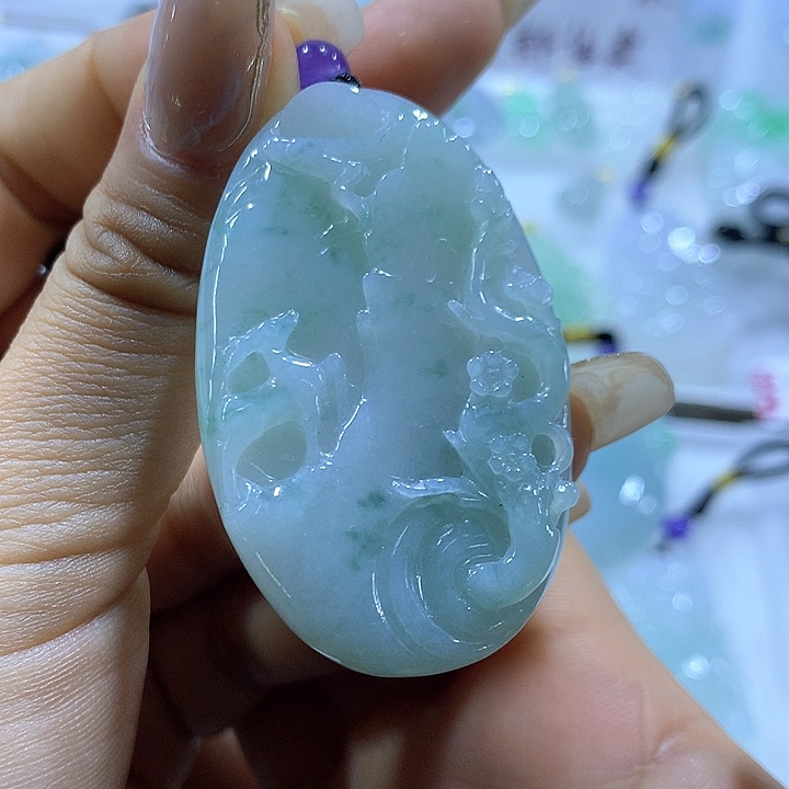 翡翠颈饰未镶嵌天然翡翠A货吊坠