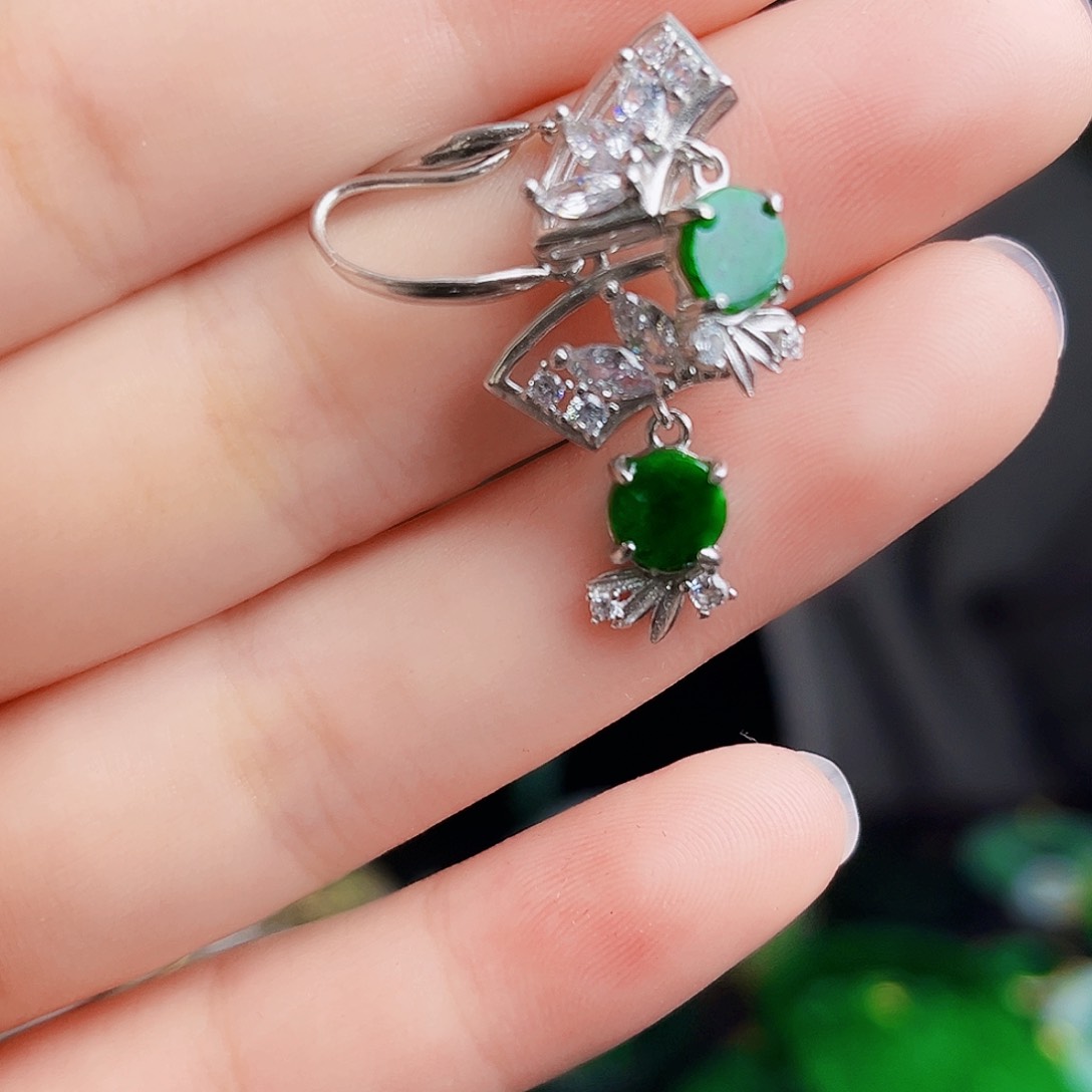 颈饰银S925镶嵌翡翠多样性