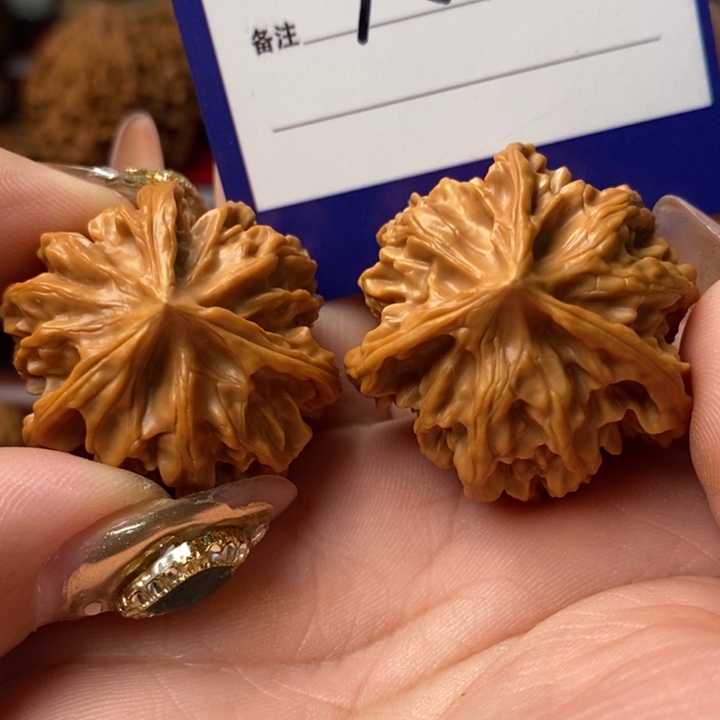 发***哥把件桃核全品三棱