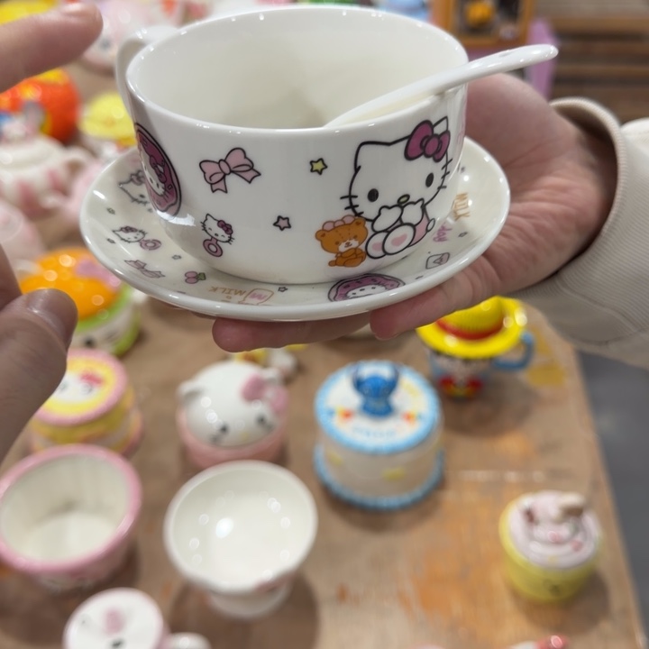正版 釉下彩陶瓷工艺品