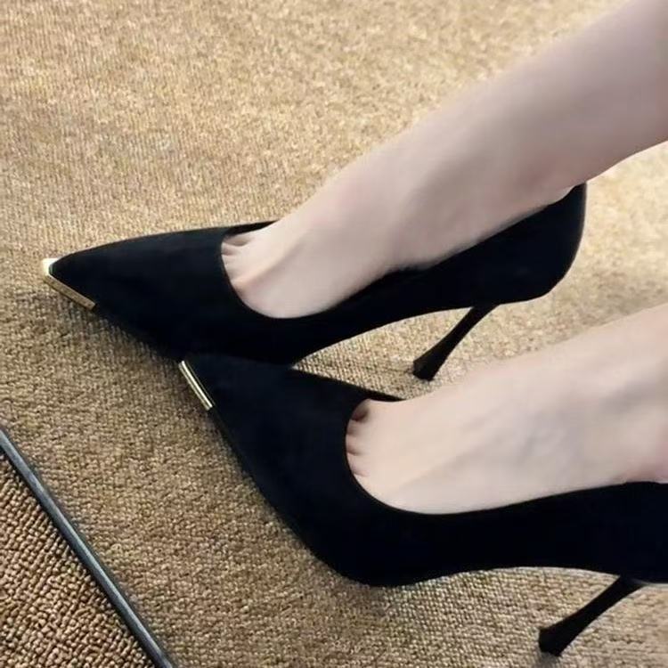 晚宴金属头单鞋黑色绒面尖头细跟气质职业面试通勤高跟鞋防踢摩擦