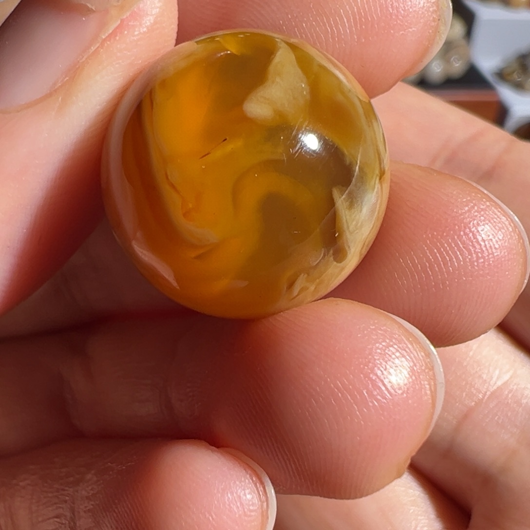 未镶嵌琥珀裸石溶洞蜜单珠18.7m m
