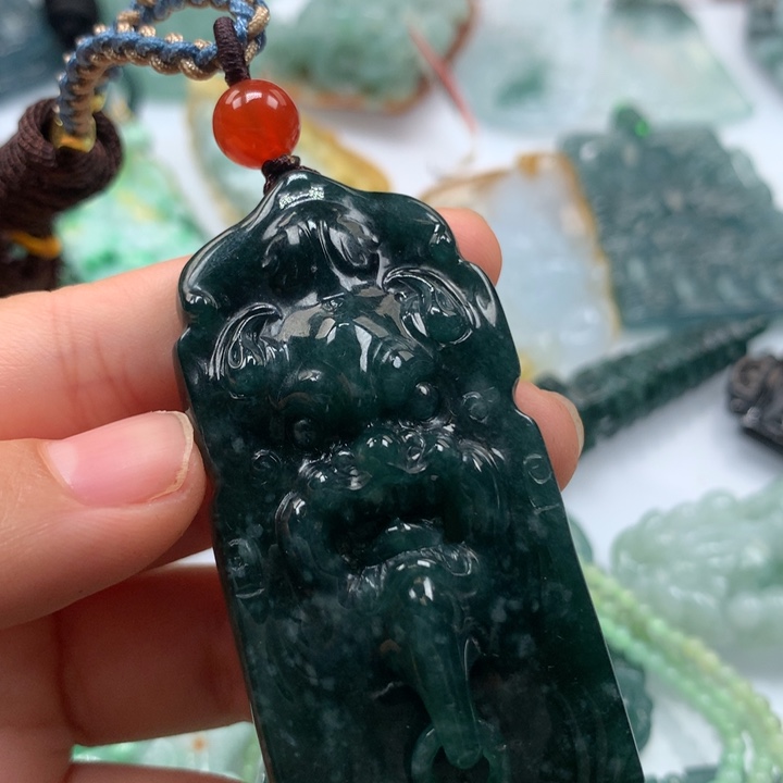 翡翠颈饰未镶嵌保真天然A货翡翠