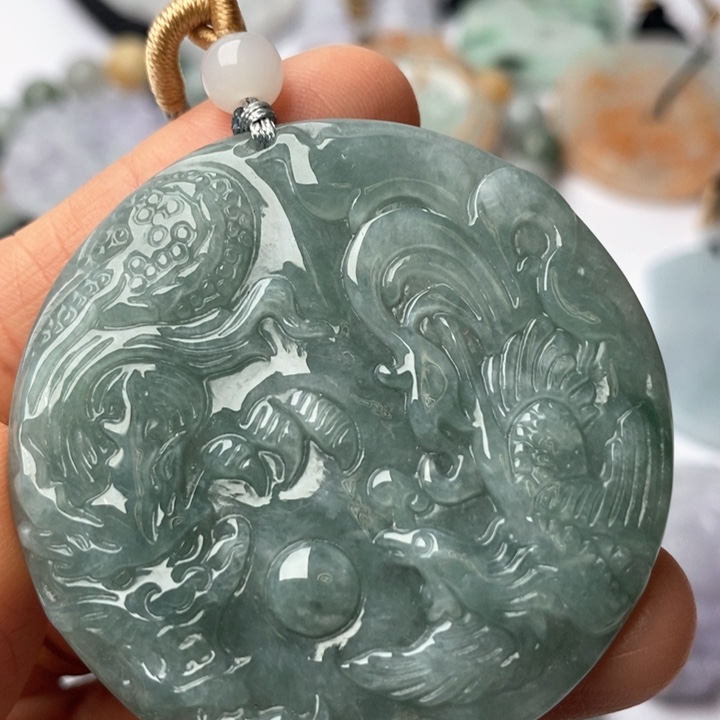 翡翠未镶嵌颈饰翡翠