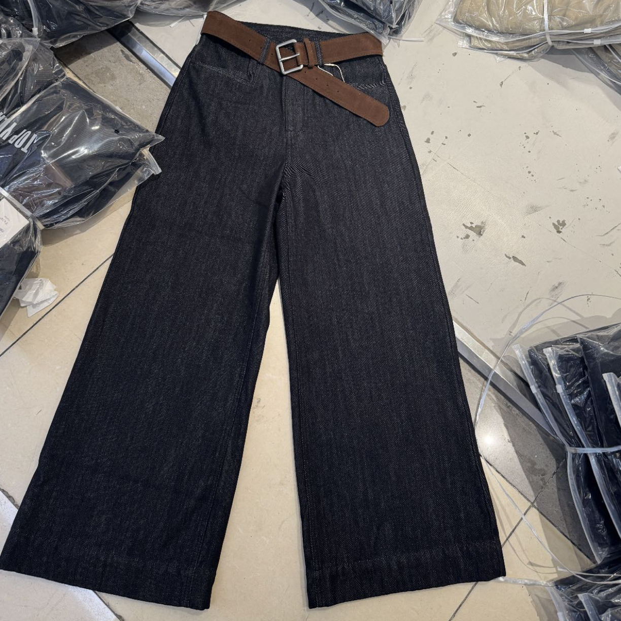 83133直筒磨毛牛仔裤