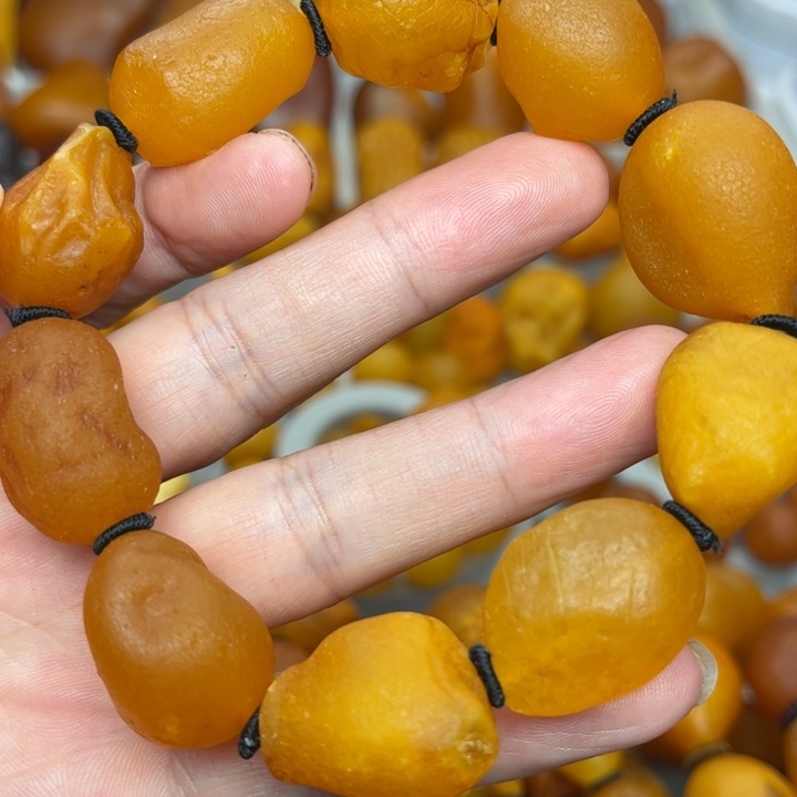 琥珀未镶嵌裸石天然蜜蜡手串